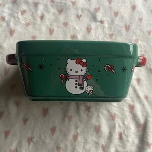 Green Winter Hello Kitty Baking Dish